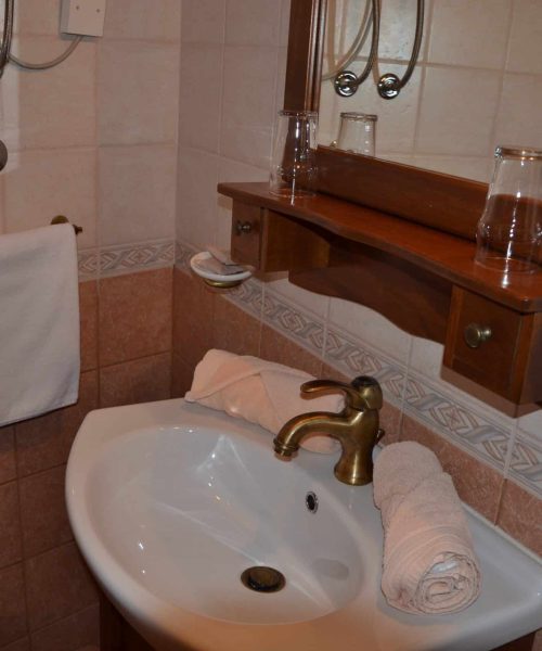 € 40 / osebo / noč